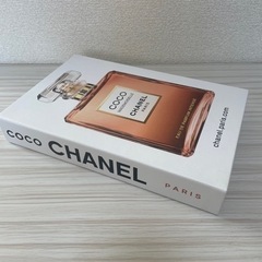 CHANEL インテリア　ブック風