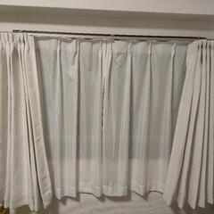 【終了】2種類カーテン丈110センチ（半年だけ使用）