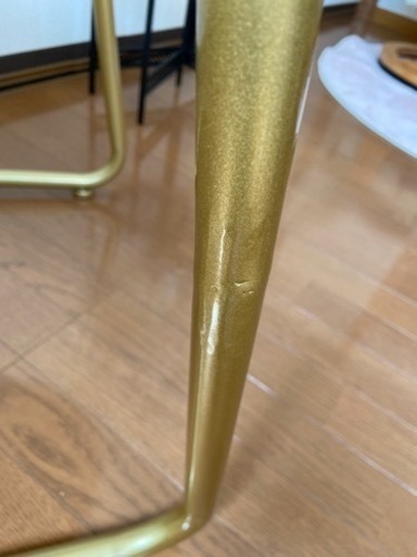 珍しいブランコみたいな椅子