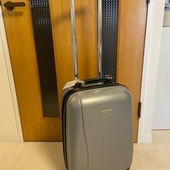 スーツケース　機内持ち込みの画像