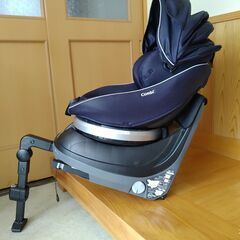 チャイルドシートです。　コンビ　ホワイトレーベル　ISOFIX　の画像