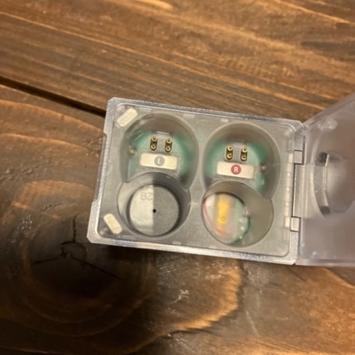 アヴィオットワイヤレスイヤホン