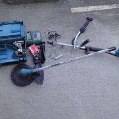 中古 マキタ　充電式草刈り機 MUR143UD　充電器付きの画像