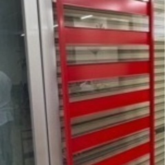 赤いパーテーション