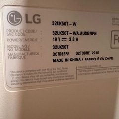 LG 32インチスピーカー付き4Kモニター(２つ)の画像