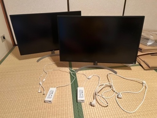 LG 32インチスピーカー付き4Kモニター(２つ)