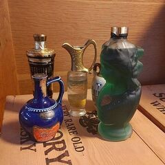ウィスキーミニボトルコレクション　木箱付きの画像