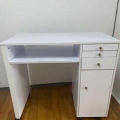 ネイルデスク デスク 机 ネイルサロン ネイルテーブル ネイル用 業務用 耐熱性 耐久性 かわいい 可愛い ネイリストのアイデアが詰まったテーブル  W1400 ホワイト