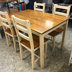 カントリー調でオシャレなダイニングセット