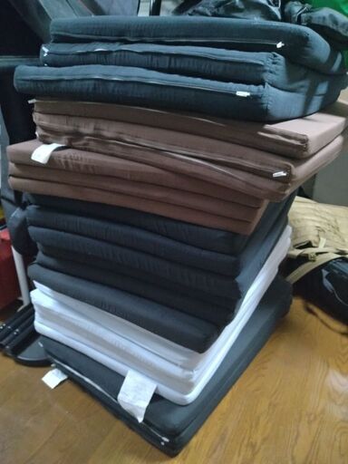 [引き取り]マットレス1点につき1000円でお譲りいたします。