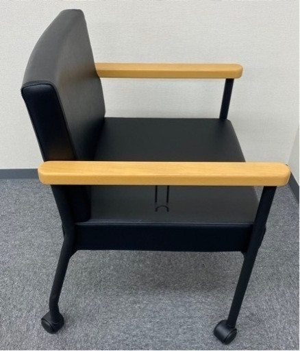 ⚠️✴︎美品✴︎【4脚セット✴︎キャスター付きチェア】