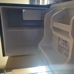 【受け渡し者決定】アイリスプラザ 冷蔵庫 42L 小型 ミラー調 ブラック PRC-B041DM-Bの画像