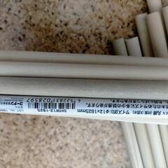丸棒　木材　天然木　たくさんの画像