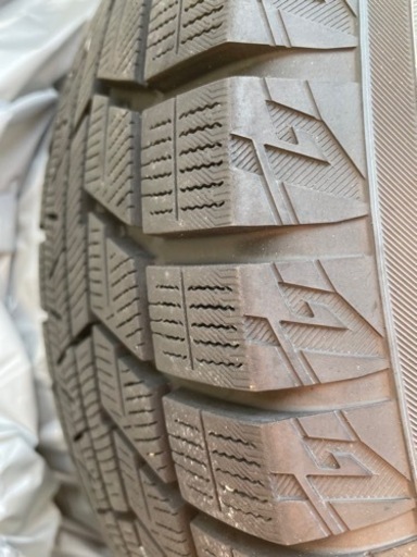 スタッドレスタイヤホイールセット 215/60 R16