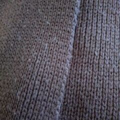 フリンジ付きロングアクリルマフラーの画像