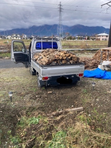 広葉樹　細薪　軽トラ山盛り