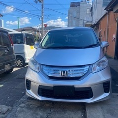 25年式フリードハイブリッド