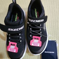 新品　SKECHERS　17センチ　超軽量スニーカーの画像