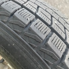 【バリ溝】スタッドレスタイヤ　215/70R16 ホイール付きの画像