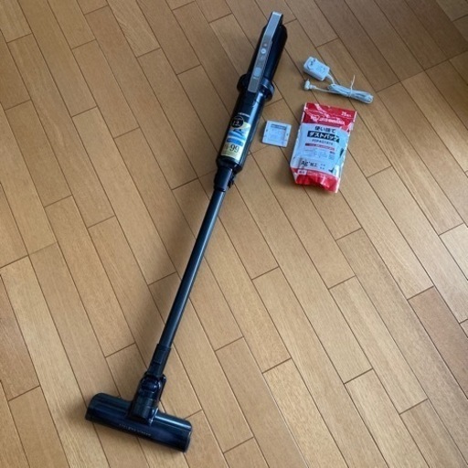スティッククリーナー　アイリス　軽量1.2kg