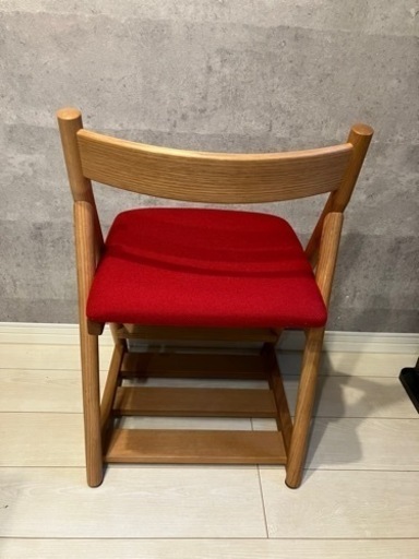 ★ほぼ新品★アクタス　Ｔキッズ　チェア　レッド