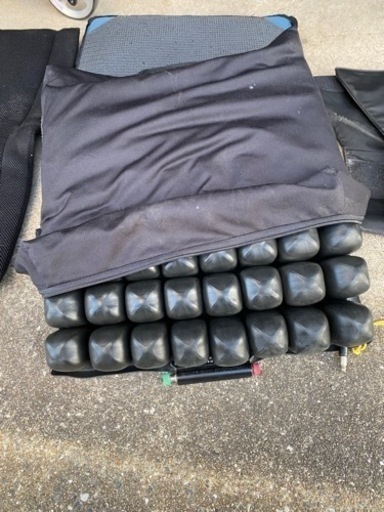 自走用　車椅子　折りたたみ　OX製　カーボンホイール　クッション付き　