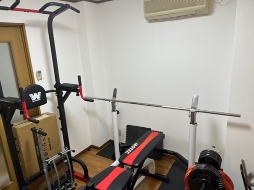 引越しの為10/29までベンチ、懸垂器具、ダンベル一式