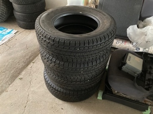 車のパーツ YOKOHAMA ice guard GO75 215/70/R15