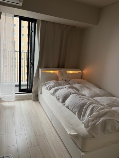 【照明&電源&収納付き】「美品」セミダブルベッド