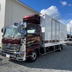 トラック全塗装やカスタムペイント、板金塗装‼️