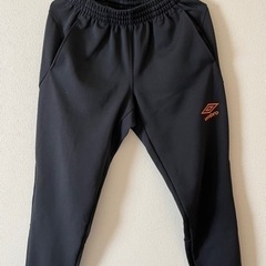 UMBRO メンズ サッカー ピステ上下　Lサイズの画像
