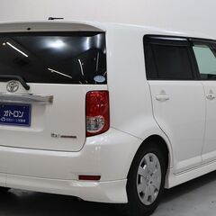 【車内が広く運転のしやすい車！！】　デザインが人気の車です。