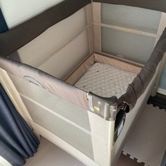 ココネルエアー　折りたたみベビーベッド　ベビーサークル