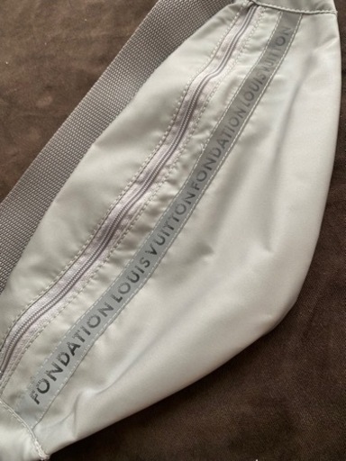 ルイヴィトン美術館限定品 ボディバッグ ウェストバッグ フォンダシオン ルイヴィトン