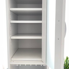 白い棚の画像