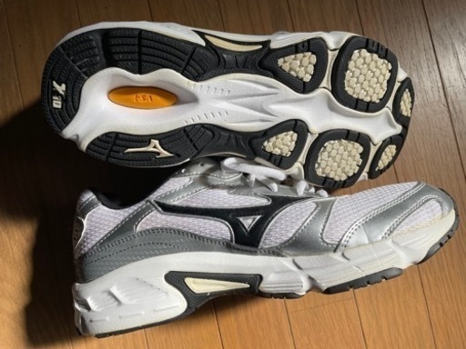 ミズノ ランニングシューズ 25.0新品