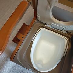 ポータブルトイレ(家具調)の画像