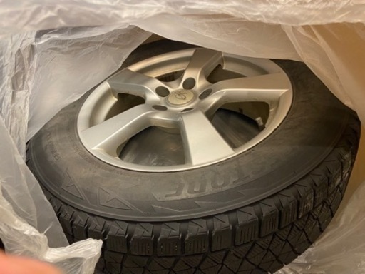 225 65 17 SUVサイズスタッドレス