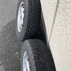 145/80R12スタッドレスタイヤ、ホイールセットの画像