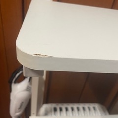 パソコンデスクの画像