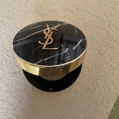 イヴサンローラン　ファンデーション　コンパクトケースだけの画像