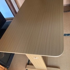 ダイニングテーブル