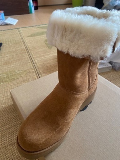 UGGムートンブーツ　未使用　23センチ