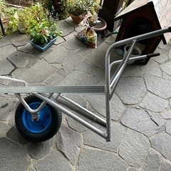 アルミ一輪車ノーパンクの画像