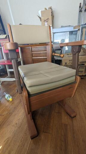 トイレ椅子　介護用Uchieポータブルトイレ