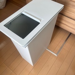 無印良品 購入  ゴミ箱  シャッター付き。の画像