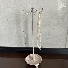 アクセサリースタンド　アンティーク調レトロ風ヴィンテージ風の画像