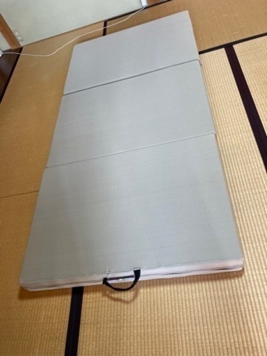 《１ヶ月使用》正規品マニフレックス　シングル　メッシュウイング　ミッドグレー