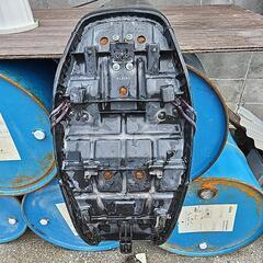 ゼファー400 三段シート 黒エナメルの画像