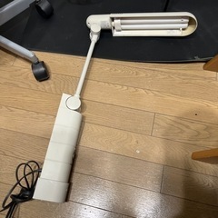 コイズミ　蛍光灯スタンド　btn560032